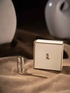 HEYLOCAL'S  ACCESORIES NORA BROOCH - Aksesoris Pin Bros Gold Wanita