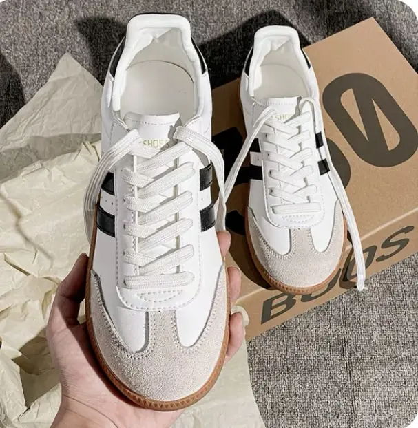 Classic Sports Shoes  White Shoes 'SAMBA' Sneakers For Men and Women Unisex Rubber shoes Kids Shoes