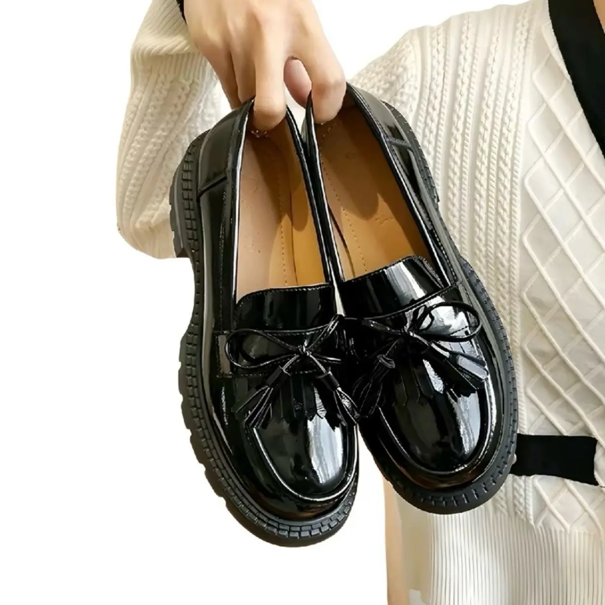 Sepatu dockmart wanita pita glosy Musim panas Hitam Shoes ringan korean Flat antiselip Kerja