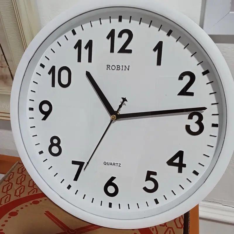 Jam Dinding Robin 1048 Pth + Baterai / Jam Aesthetic Warna Putih 0