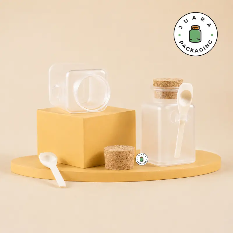 Botol Acrylic Kotak 100ml 200ml dengan Tutup Gabus & Sendok Kayu – Botol Plastik Buram Estetik untuk Lulur, Masker, Body Scrub, Makanan, Kemasan Spa & Hampers