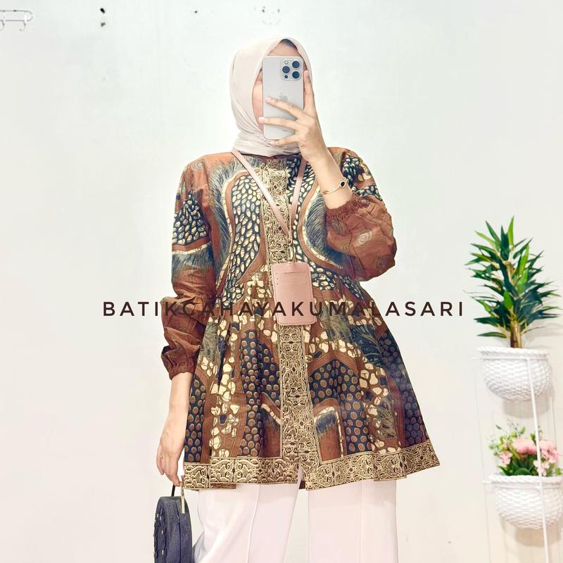 Blouse Batik Wanita Lengan Balon Motif MALIKA Sogan - Atasan Kerja Wanita Kekinian Bahan Katun Prima 0