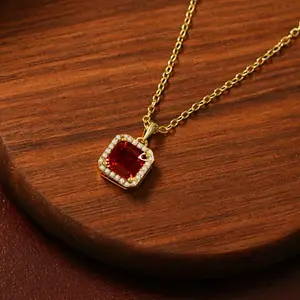 Kalung titanium permata merah Korea style