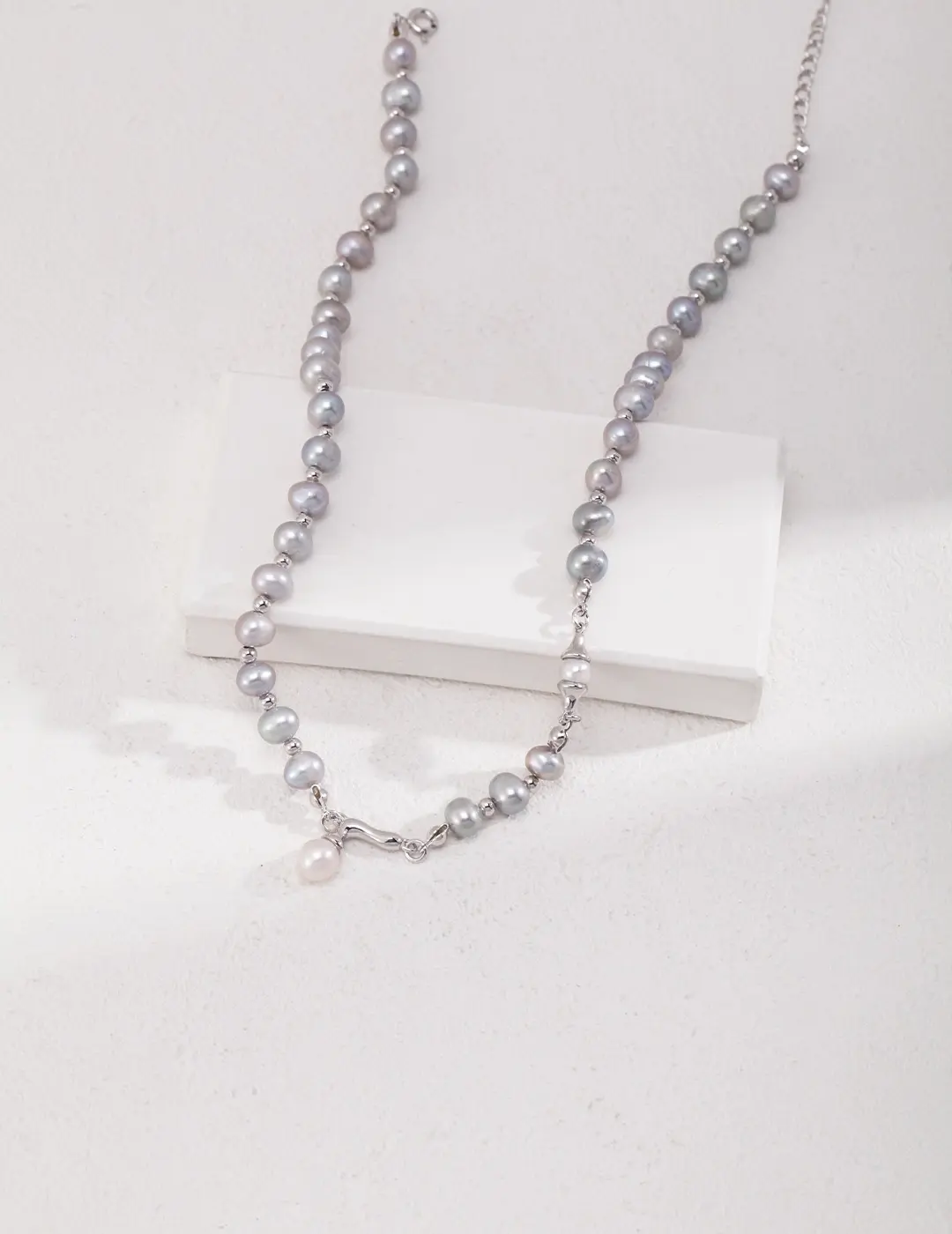 AuraNova 18K Gold Plated - STELLAR Grey Pearl Necklace - Fashion Accessory