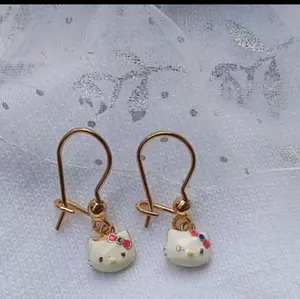 Anting Anak karakter Lucu Awet Tahan Lama