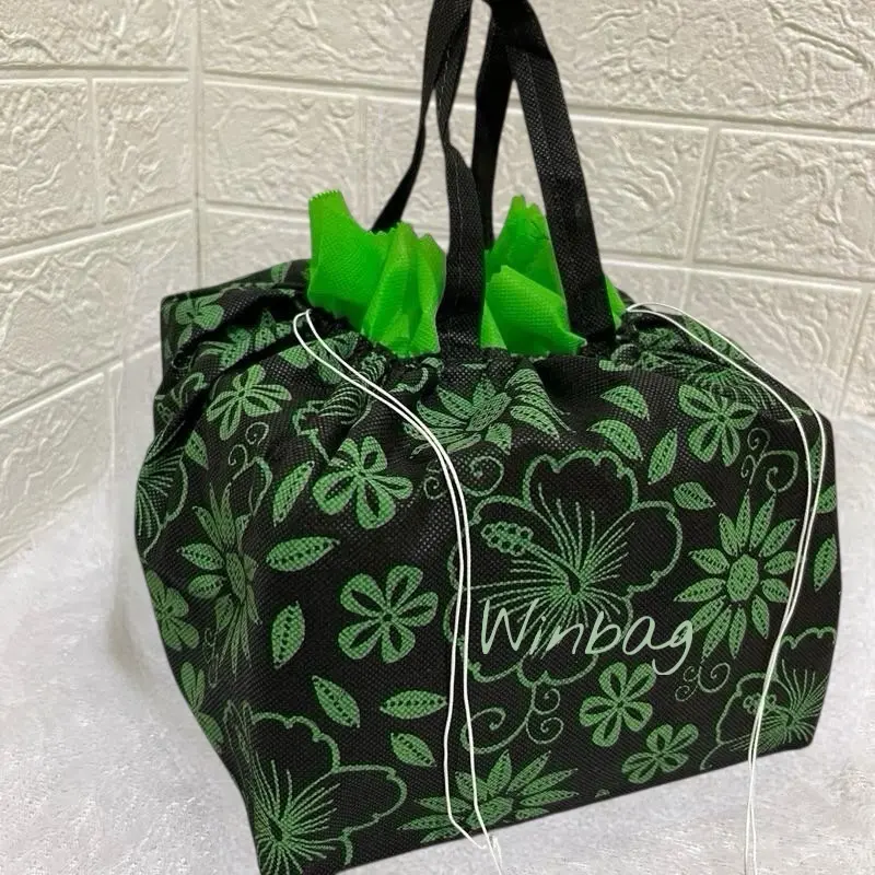 (12pcs)tas hajatan kain spunbond serut hitam sablon 22x22x23cm motif bunga