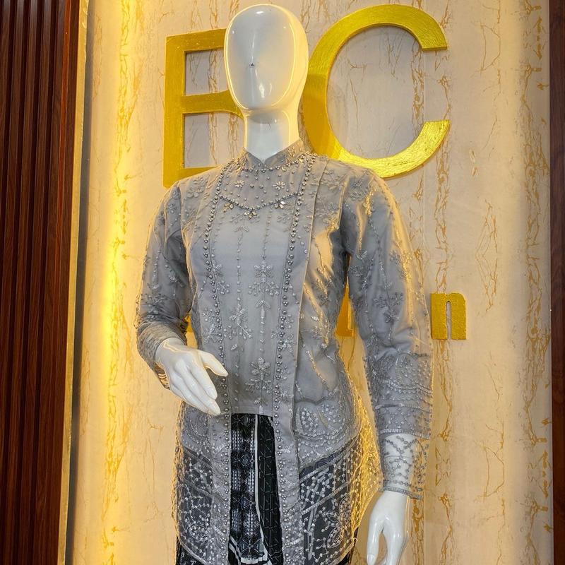 ￼kebaya kutu baru sanghai/kebaya modern/kebaya wisuda/kebaya tile/kebaya pesata 2