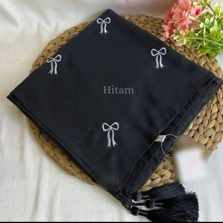 Kerudung Segi Empat Coquette Paris Jadul Tassel Hijab Bordir Pita Kecil 1
