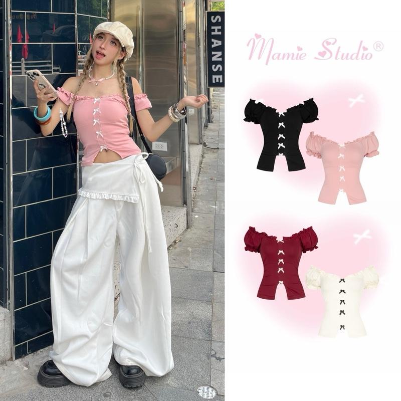 Áo thun trễ vai Mamie tay phồng, đính nơ xinh xắn, có dây buộc chiết eo tôn dáng