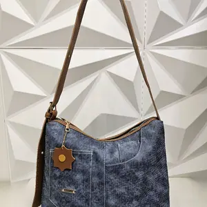 CanoninLove Jean Tas bahu denim dengan design yang elegan
