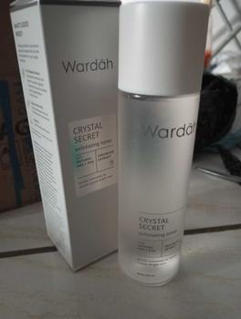 Product Review of WARDAH Crystal Secret Exfoliating Toner with Natural AHA+PHA 125 ml - Toner Untuk Eksfoliasi dengan Extract Edelweiss - Mencerahkan dan Menyamarkan Flek Hitam - Skincare from a**1 3