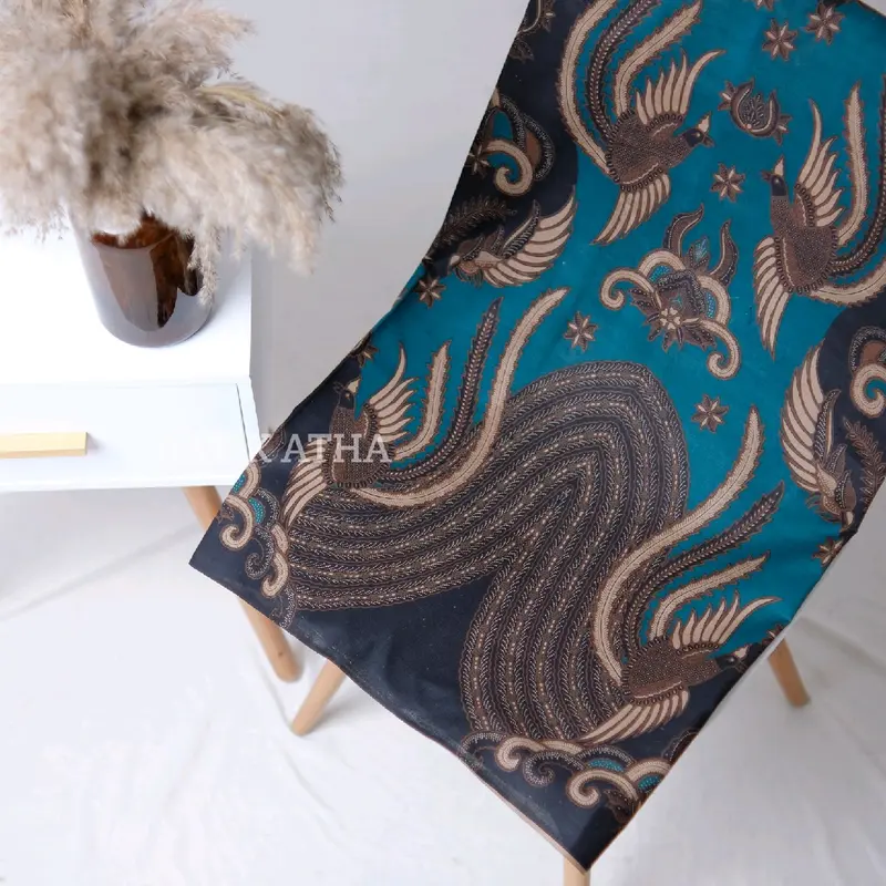 Kain Batik Hitam Motif Sayap Merpati Meteran Adem Halus Pekalongan Terbaru Panjang 2,1 Meter X Lebar 1,1 Meter 1
