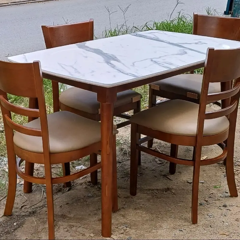 BỘ BÀN ĂN 4 GHẾ CHẤT LIỆU GỔ CAO SU. 3