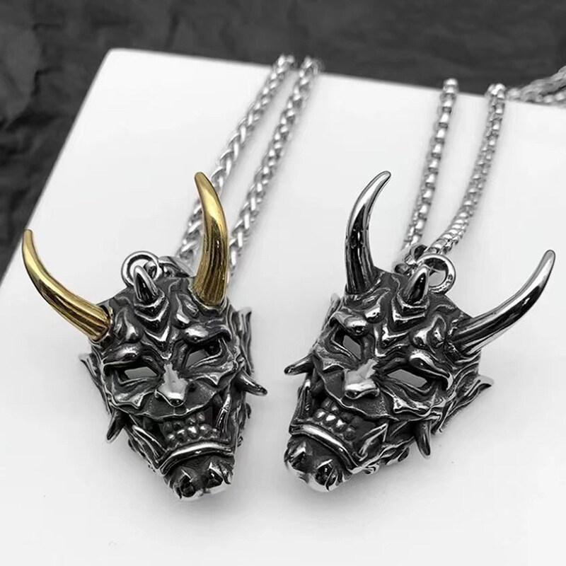 Product Introduction of Vòng Cổ Mặt Dây Chuyền Mặt Nạ Đầu Lâu, Vòng Cổ Nam Phong Cách Punk Thời Trang 2