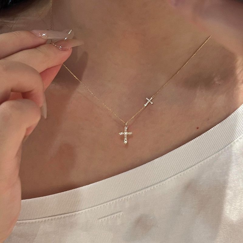 OMG.Perhiasan.Shop Kalung Titanium Motif Salib Simple Mewah Anti Luntur Cocok Untuk Berbagai Gaya Dan Kesempatan Perhiasan Serbaguna