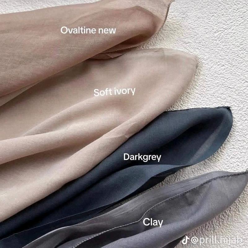 beli 2 gratis 1️ spill warna hijab yg bikin wajah cerah dong!!fix harus tau yg satu ini️ Bagus buat daily hijab ataupun formal  Warnanya cangtip², mudah diatur  Tegak paripurna dan melengkung sempurna  Cakep bgt 3