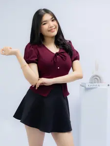 Maretta Top- Atasan knit tali wanita leher V premium lengan balon pendek Outfit_id2