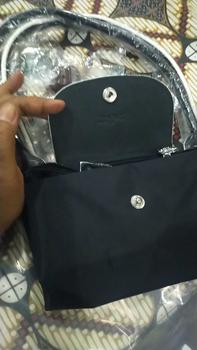 Product Review of Tas Bunda Tote Club Long Handle Bahan Mirror  Size M Dan L from t**a 3