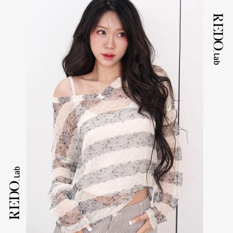 REDO.Lab - ÁO REN LƯỚI DÁNG RỘNG CỔ TIM RỘNG HOẠ TIẾT KẺ NGANG KÈM ÁO THUN HAI DÂY BASIC