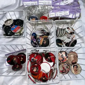 [SERBA SERIBU] Pin & Gantungan Kunci BTS dan Tinytan ada member RM Jin Suga Jhope Jimin V Taehyung Jungkook harga murah