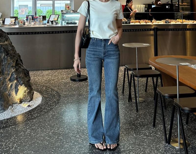 Highwaist Stretch Cutbray Pocket Jeans Hangout Celana Panjang Wanita Melar Nyaman 2