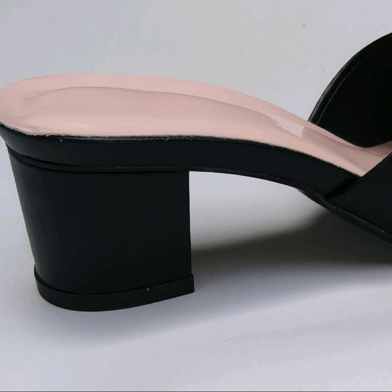 Sandal Hak Tinggi Wanita Kombinasi Square Toe Open Toe Thong Hitam Karet 5cm 4