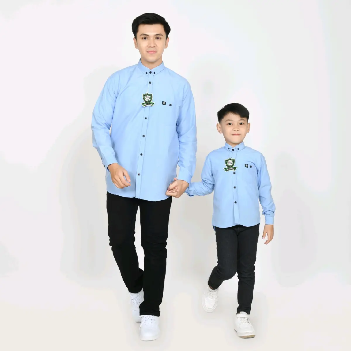 BIRU MUDA KEMEJA POLOS COUPLE AYAH DAN ANAK LENGAN PANJANG KEMEJA PRIA DEWASA DAN ANAK WARNA SOFT BLUE Baju Keluarga Katun Navy Putih