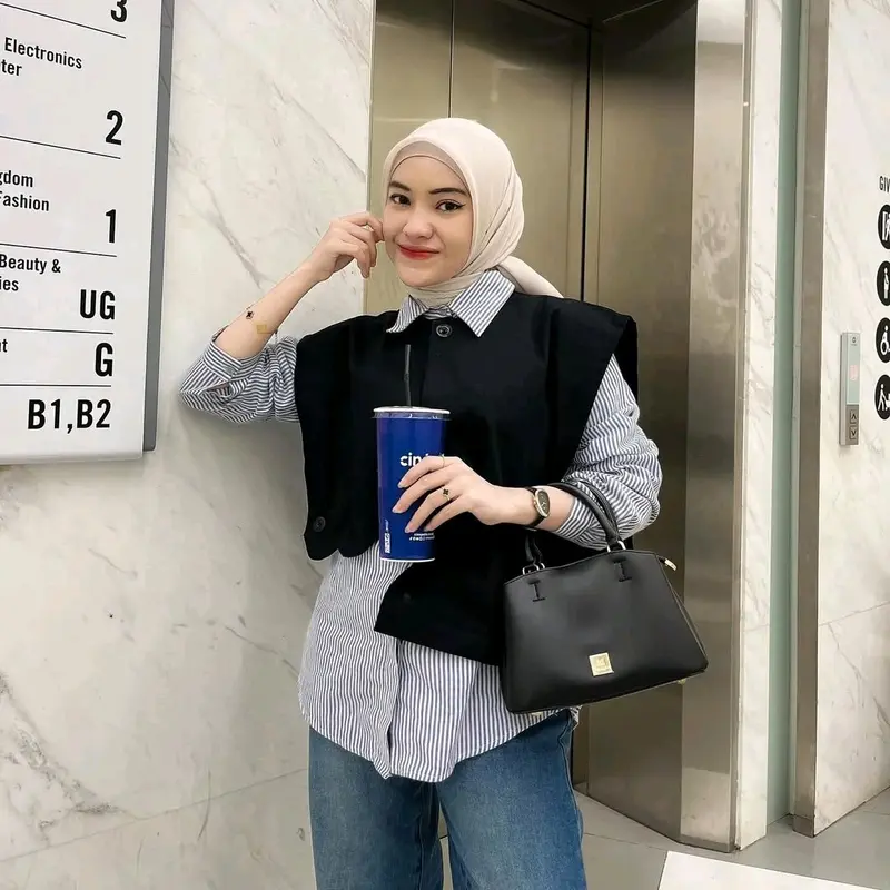 Vest Wanita Semi Wool Premium - Stylish untuk Hijab & Non-Hijab Basic Outer 0