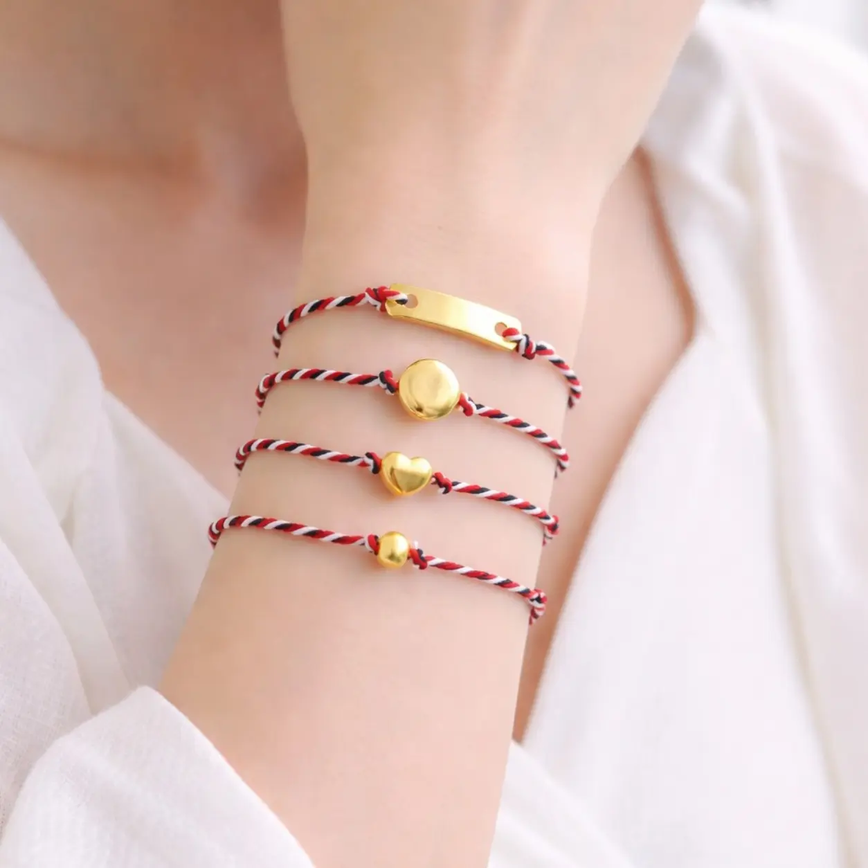 Gelang Emas Tridatu Charm Imut - Toko Emas Gadjah