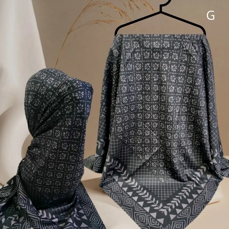 Segiempat voal motif , hijab voal premium 4