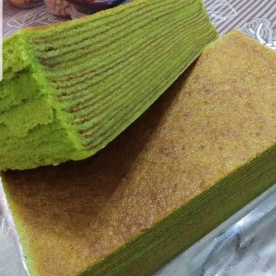 Product Introduction of lapis legit spesial pandan basah uk.16cmx16cm ADIKA CAKE 100%Halal 3