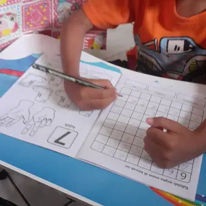 MEJA BELAJAR LIPAT MEJA LAPTOP ANAK KARAKTER LUCU KUROMI UNGU