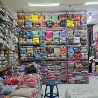 paris isi 1 Kodi (20pcs) random warna Jilbab Segi Empat