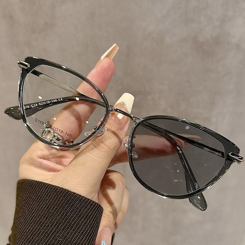 HM Kacamata Photochromic Wanita Anti Radiasi Cat Eye Retro Frame Metal Eyeglasses BISA COD 4