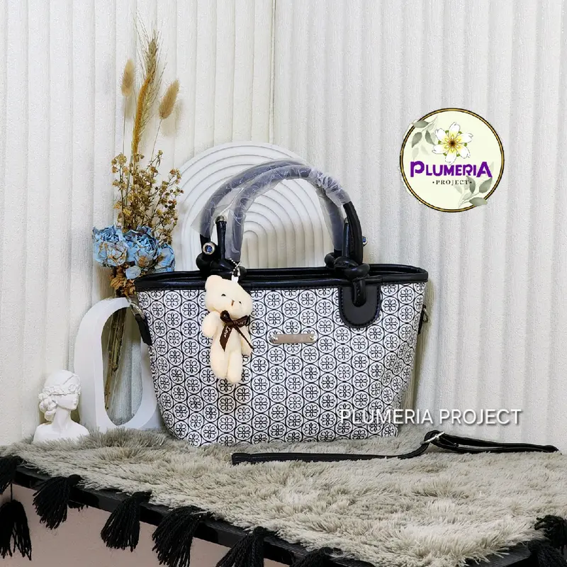 PLUMERIA PROJECT - Daisy Pattern Mini Totebag / Tas Wanita / Slingbag Wanita / Tas Selempang / Shoulder Bag / Tote Bag / Handbag 3