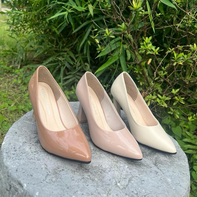 (Giày gót eo )5p 7p 9p màu : đen bóng . Đen mờ , kem mờ , kem Hồng , ca cao .