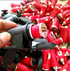 Carger universal ini cocok untuk dipasang pada semua jenis mobil dan motor.  Fungsi Serbaguna