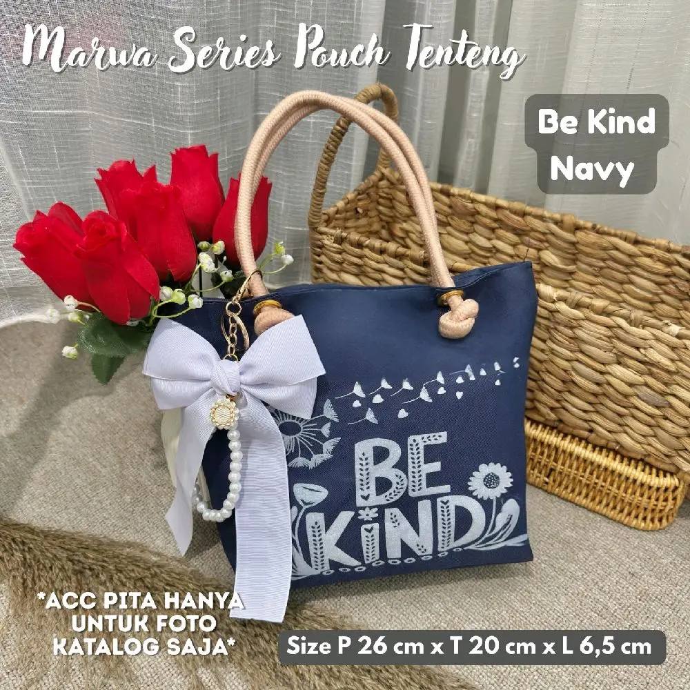 Tenteng Be Kind Navy