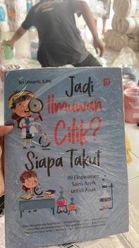 Product Review of BUKU EDUKASI ANAK: JADI ILMUWAN CILIK? SIAPA TAKUT? (99 Eksperimen Sains Asyik untuk Anak) Soft Cover from A**5 S**8 0