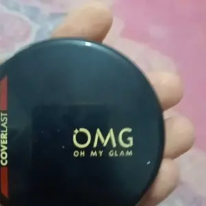OMG Oh My Glam Coverlast Two Way Cake 12 g - Bedak Padat Kontrol Minyak Hingga 8 Jam