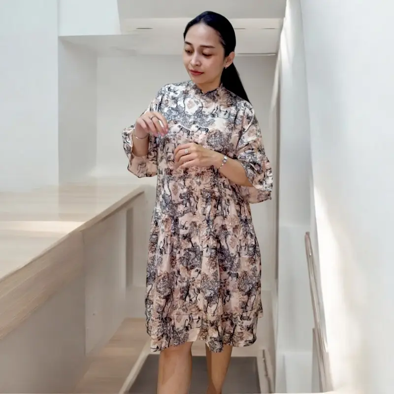 Dress Wanita Elegant Floral Rayon Dress Kekinian midi dress casual Ruffle Nyaman daster rayon premium วินเทจ biru Flowy Lembut 3