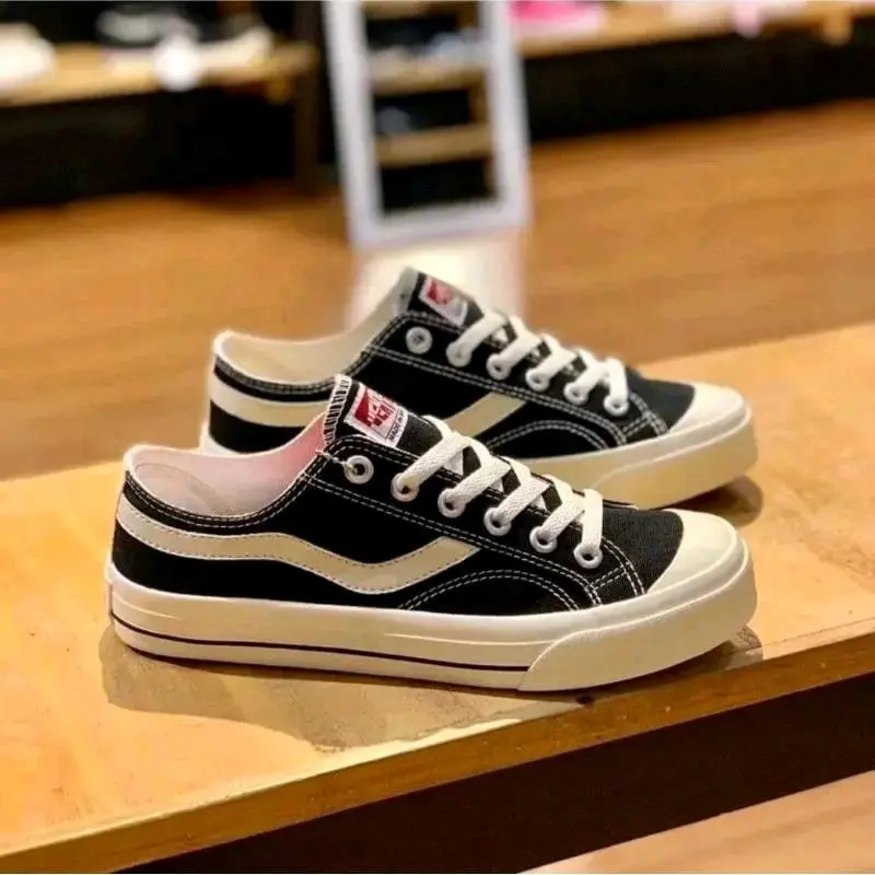 Terlaris!!!!Cod Sepatu Ventela Public Low Black Natural Sneaker Casual Shoes Hitam Pria Wanita-Anti Slip Canvas Kualitas Premium(GRATIS kaos kaki) afr noleds