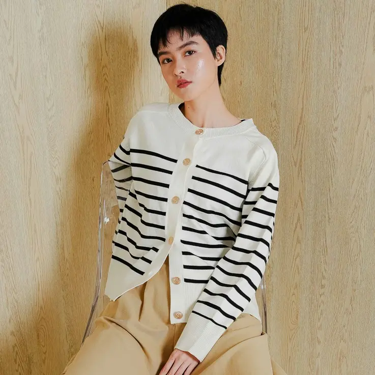 This Is April Outer Wanita Knit Lengan Panjang Striped Aurelie Cardigan Ivory dan Black 0