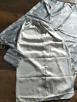 Product Review of SILKY MUSLIMSTORE / MUKENA DEWASA / Bawahan POLOS / MODEL 2IN1 / Atasan MOTIF Lembut / Pouch Traveling from E**a I** 1