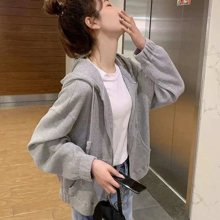 Fashion hooded short jacket women's new style for spring and autumn sports, loose and casual women's zipper top trend Womenswear Coats