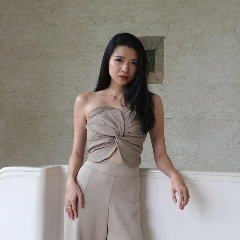 Atasan Jisoo Tube Top Wanita 4