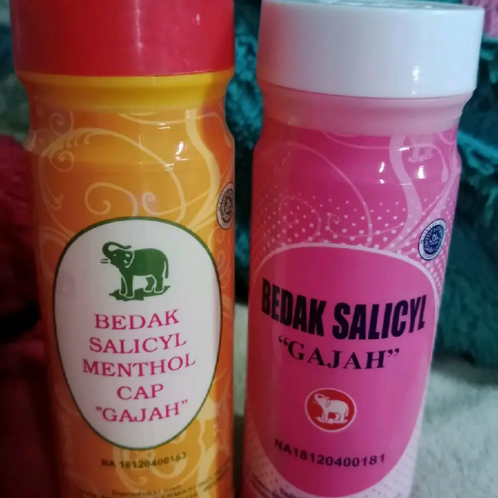 Bedak Salicyl Cap Gajah Menthol untuk Merawat Kulit Gatal karena Biang Keringat Powder