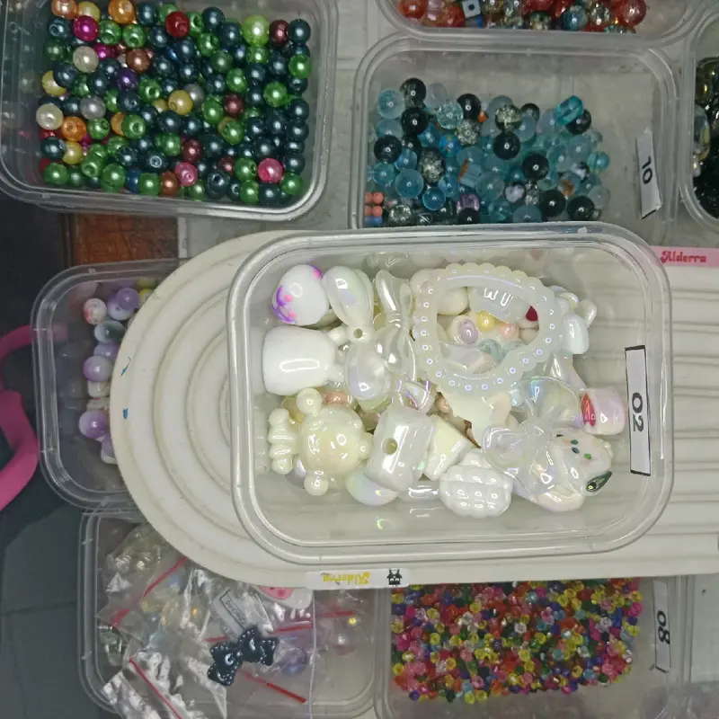 (BACA DESKRIPSI) 1pouch LUXURY KARAKTER MANIK KIRIM RANDOM GROSIR / ECER Aksesoris Beads Clips 6