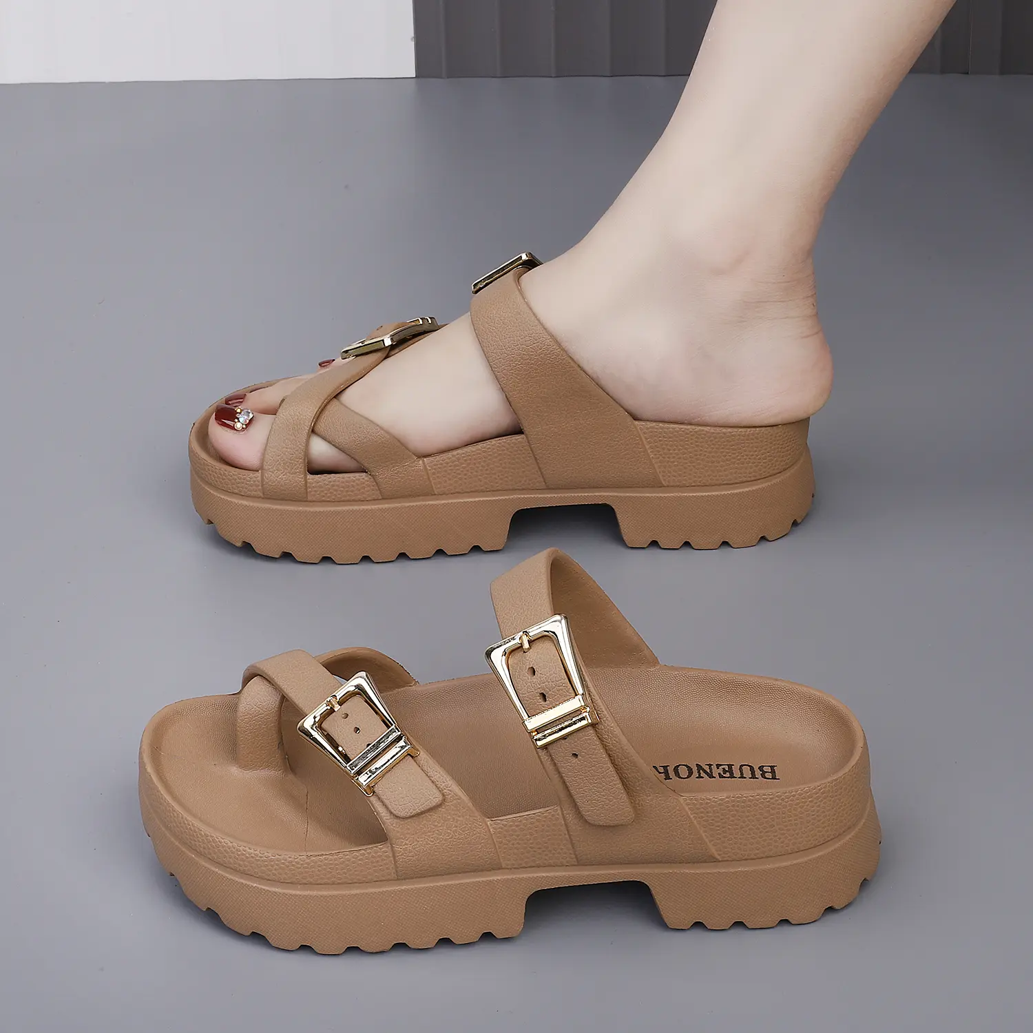 (COD)Sandal Wanita Tali Silang Karet Elastis Anti-Selip Tinggi 5 CM Sandal Jepit Wanita Flip-Flops