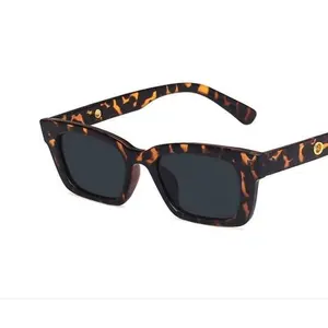 (KCM20) Kacamata Hitam Pria Wanita Sunglass Gaya Retro Korea OOTD Terbaru Lubang Eyewear